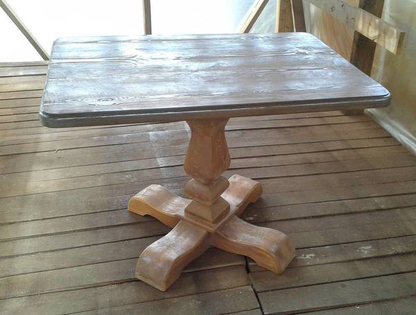 Фото Стол деревянный 1.2м на 1.2м фигурный