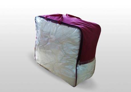 Фото Упаковка из спанбонда и ПВХ, ПВД для одеял и пледов