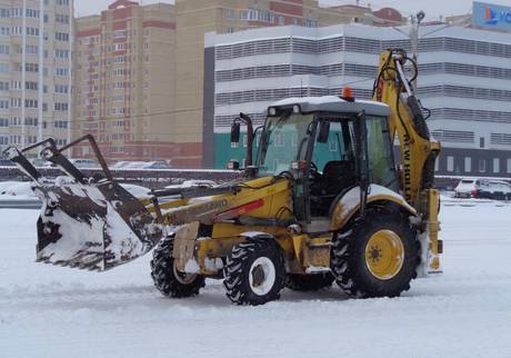 Фото Чистка снега, уборка и вывоз снега,трактор для уборки