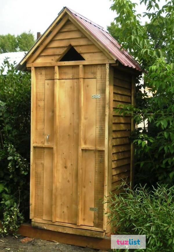 Фото Туалет деревянный