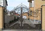 Фото №2 Кованый забор с металлическим фоном в Тюмени, Тобольске