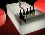 фото Стол с выемкой для алкоголя светодиодный