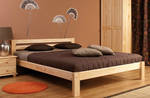 фото Двуспальные кровати из массива сосны