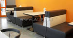 фото Диваны в кафе и столы в кафе