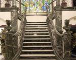 фото Отделка лестницы мрамором серый мрамор