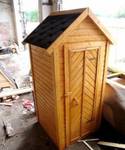 фото Деревянный туалет-домик