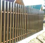 фото Забор из металлического штакетника изготовление