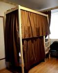 фото Двухъярусная кровать со шторками 80х190 для хостелов,общежий