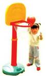 фото Детский игровой баскетбольный щит на стойке