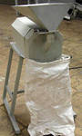 фото Дробилка молотковая для дробления зерна Д-2, 60-220 кг/ч