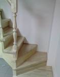 фото Деревянные лестницы и комплектующие к ним