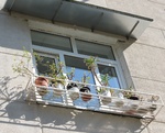 фото Козырьки (навесы), бельевые кронштейны (сушилки бельевые), цветочницы
