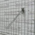 фото Кронштейн на сетку наклонный с 12 выемками хром FG110